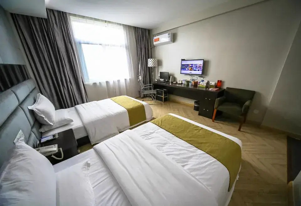 Durian Candy Hotel (Zhuji Diankou Town Passenger Station)