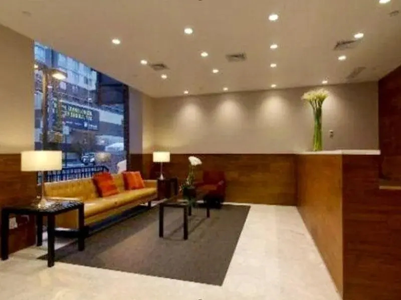Metro Apartments