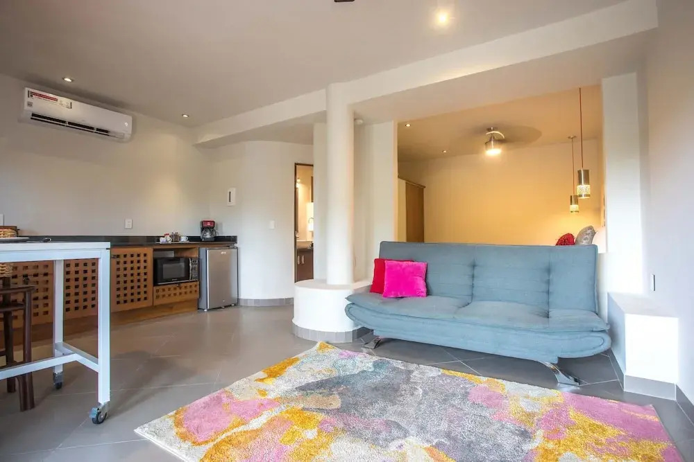 Honey B Suites