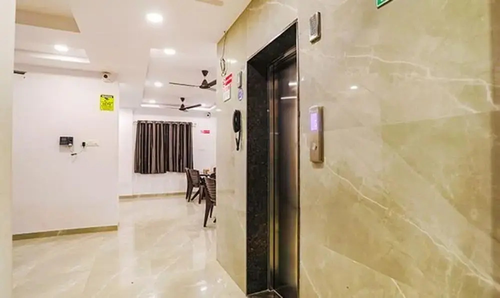 Fabhotel Royal Stay