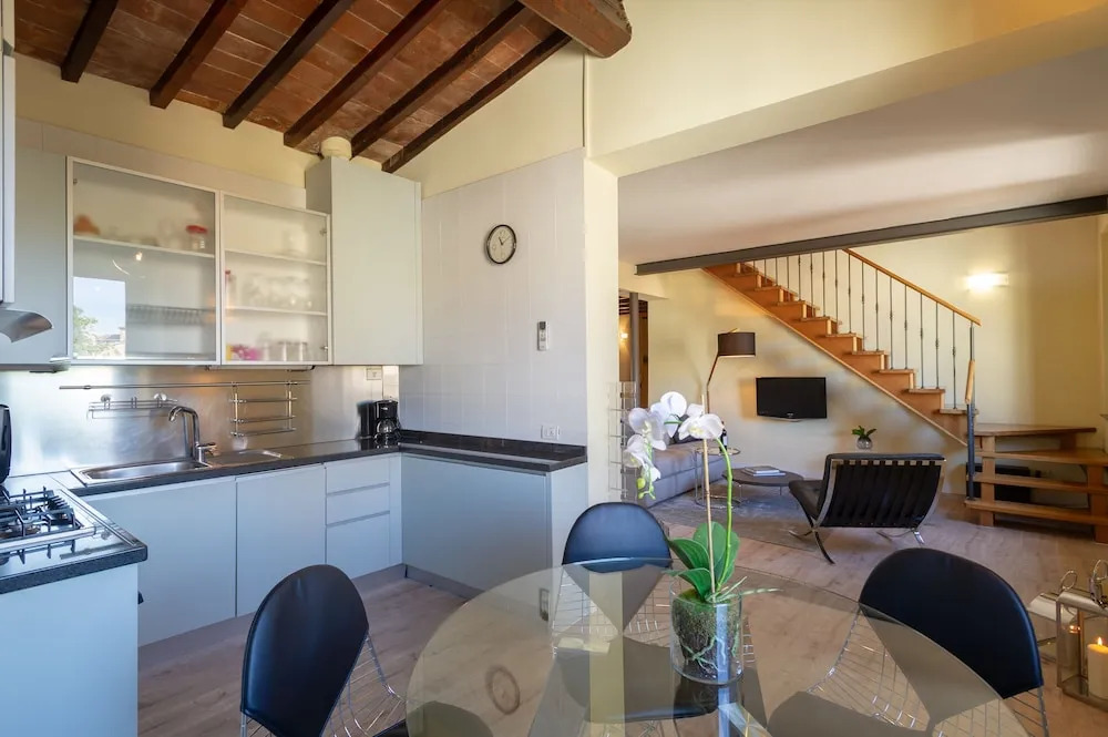 Borgo Albizi 6