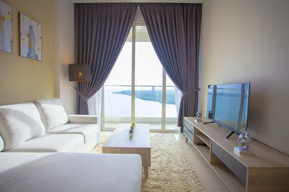 Puteri Cove Residence by Royce