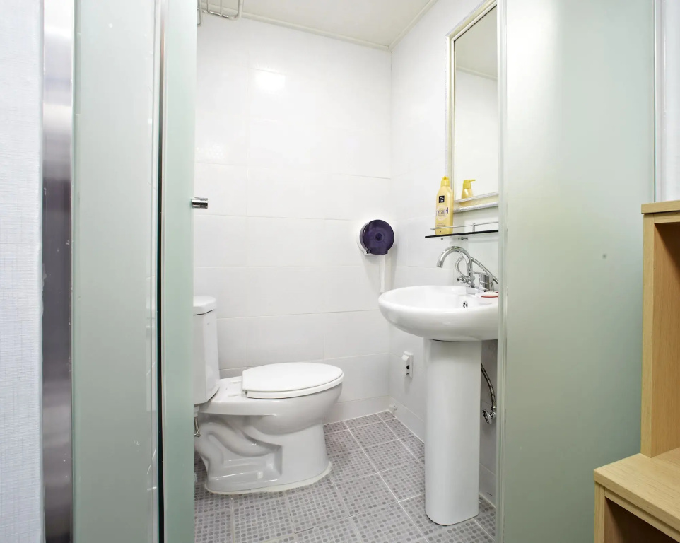 Rainbow Hotel Myeongdong