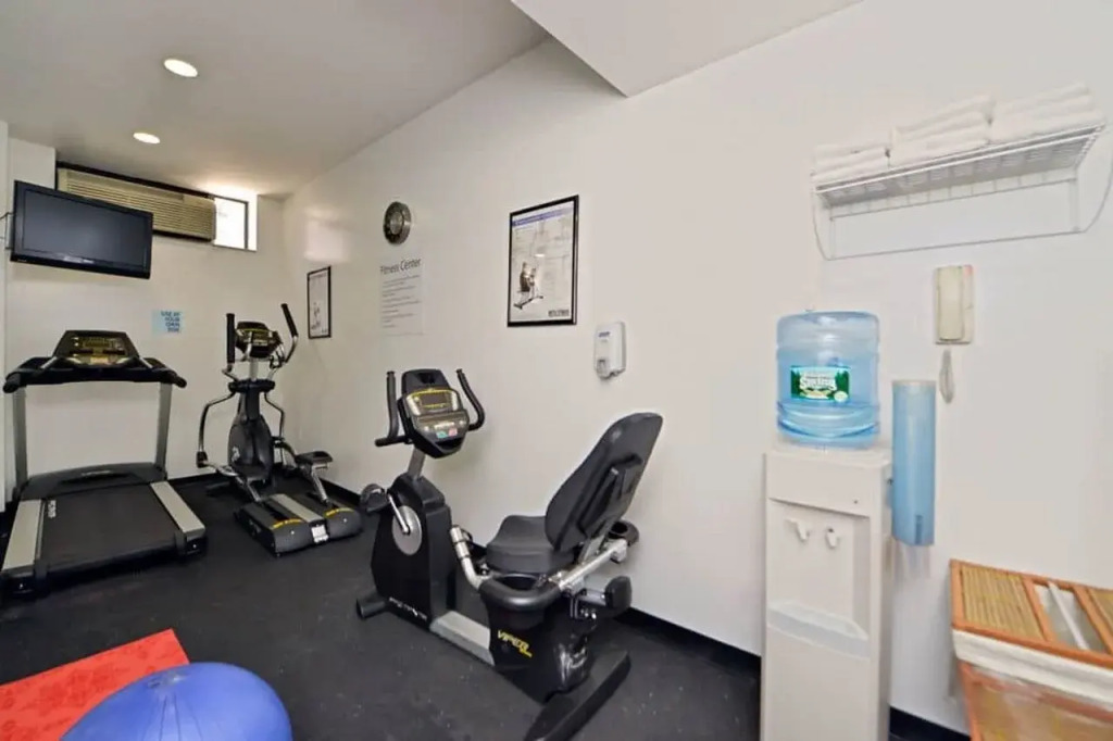 Holiday Inn Express Laguardia Airport