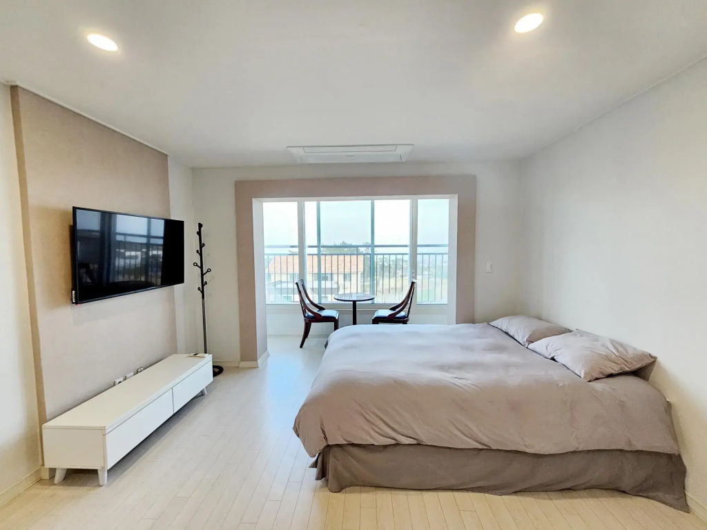 Jeju Hill Hotel