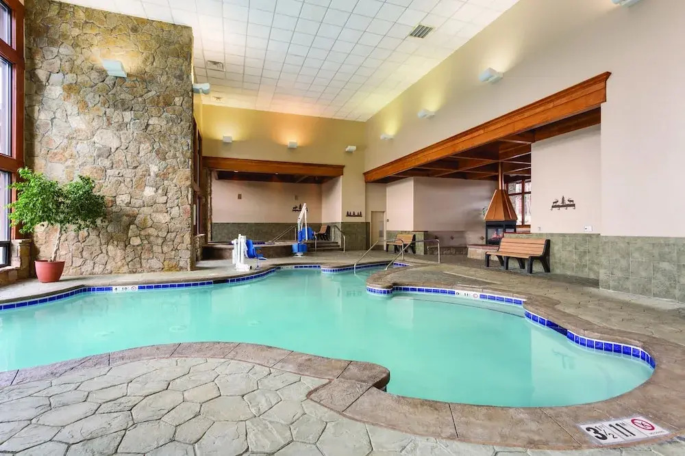 Grand Timber Lodge
