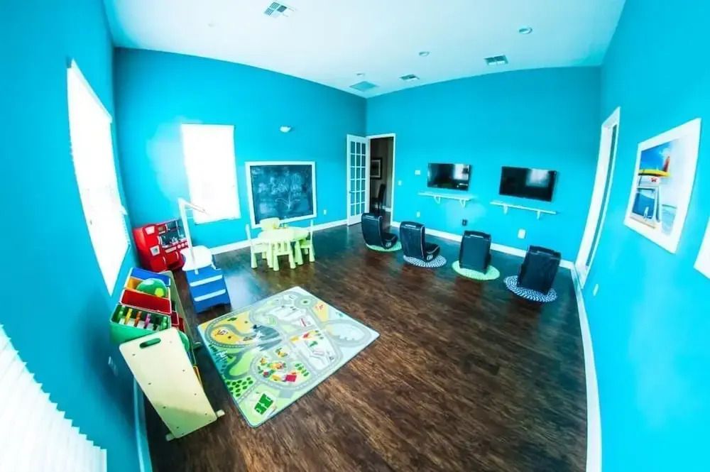 Nov Special 10min to Disney WL3 Bed ID: 211006