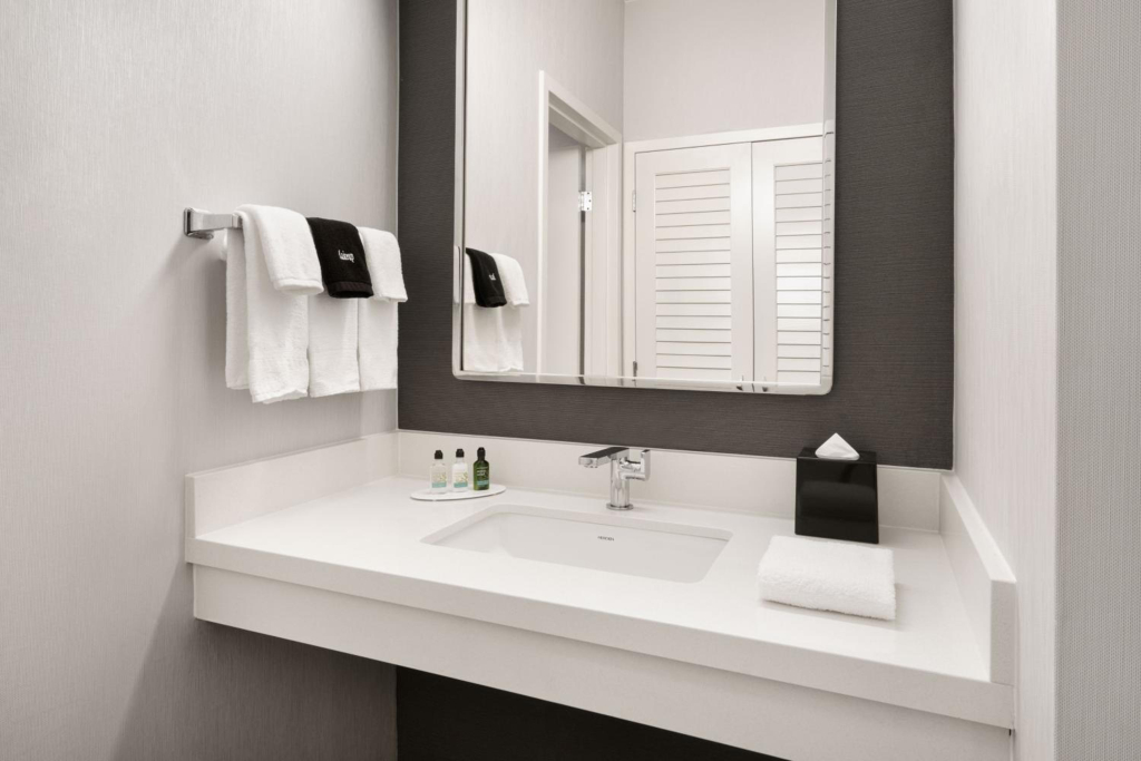 Courtyard by Marriott Memphis Airport