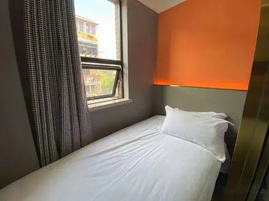 Boke Inn (Shanghai Loushanguan Road Subway Station Branch)