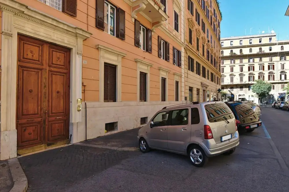 4 Blocks From The Vatican