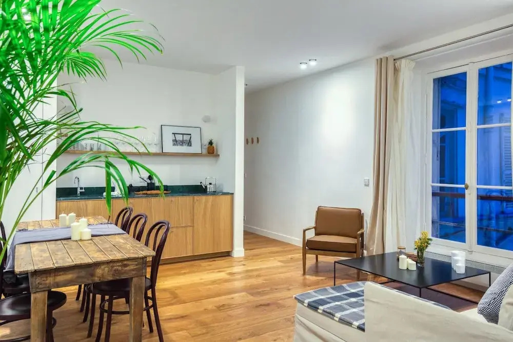 Spacious Apartment Near Madeleine