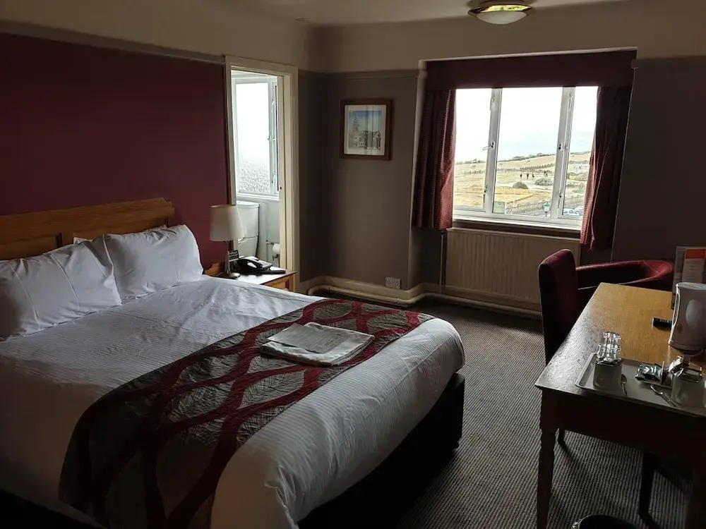 Commodore Hotel by Greene King Inns