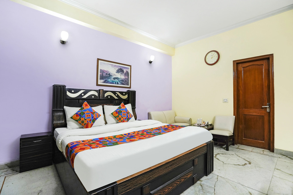 FabHotel Ivy Inn - Nr ISKCON Temple Noida Sec 35