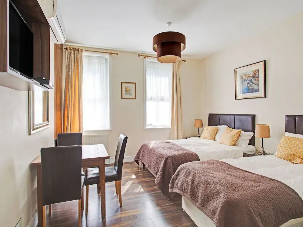 Elegant Apartment in London near Thames River