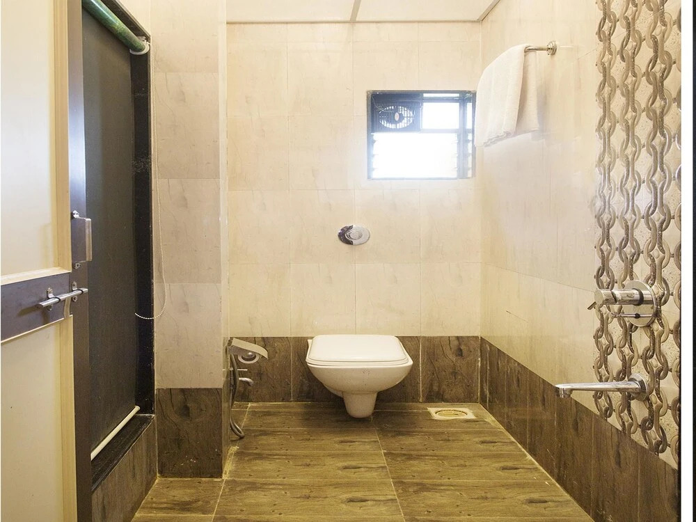 OYO 10236 Strawberry Homes