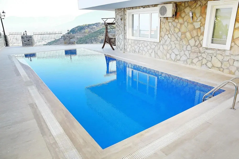 5 Bedroom Villa With Private Pool