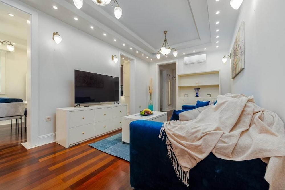 Chateau Dabo Luxury Pool Apartment