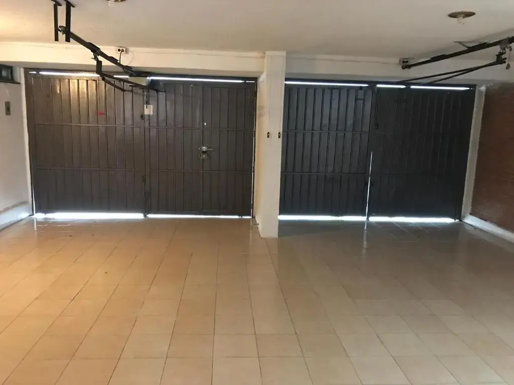 Large full House Close to Angelopolis Area.