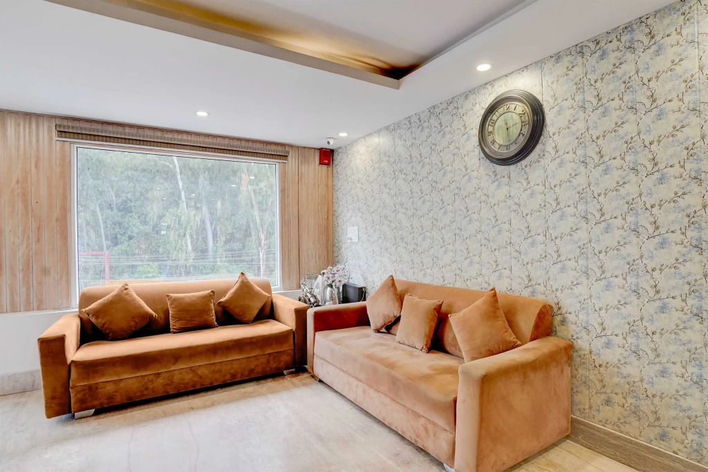 Super Super Townhouse Oak IMA Dehradun