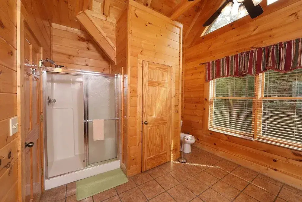 Mayberry 3 Br cabin by RedAwning