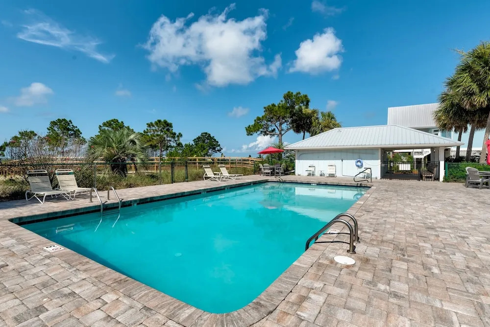 Purple Parrot - You Will Be Amazed At The Panoramic Island Views From The Third Floor Crows Nest! 4 Bedroom Home by RedAwning