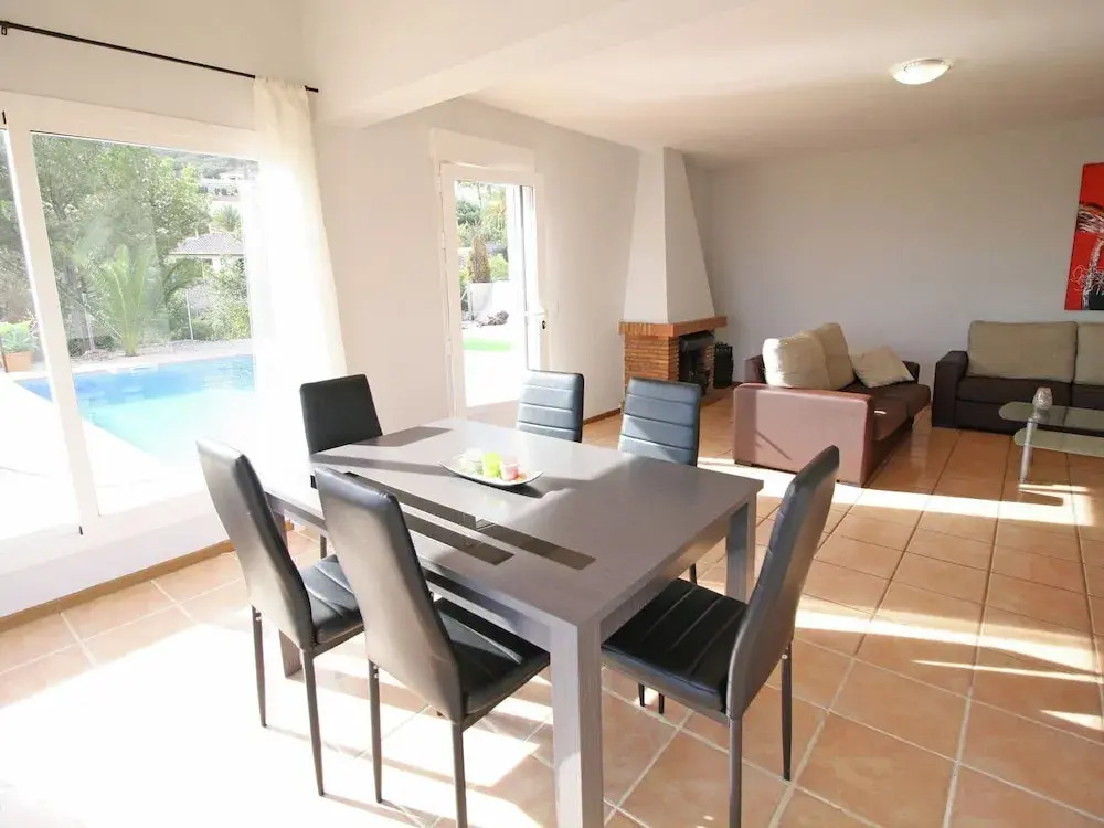 Fancy Holiday Home by the Sea in Calpe With Pool