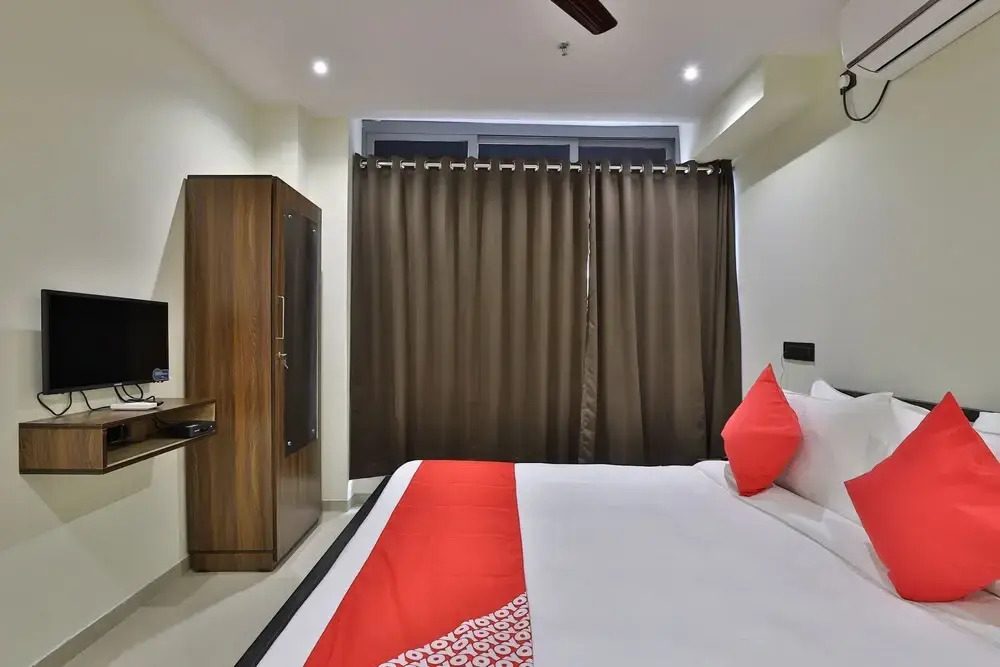 Vivanna by OYO Rooms