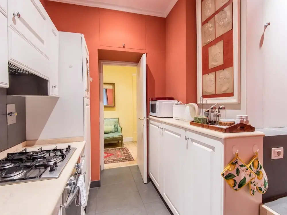 RSH Augustus Luxury Apartment