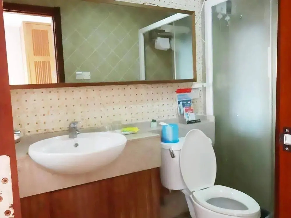 Crystal Blue Bay Vacation Hotel