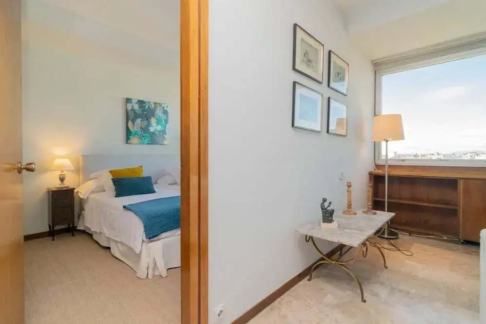 Colon 819 in Madrid With 1 Bedrooms and 1 Bathrooms