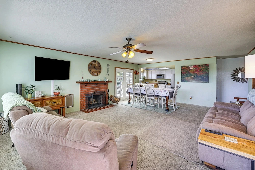 Large Yard & Fire Pit: Peaceful Arroyo Grande Home