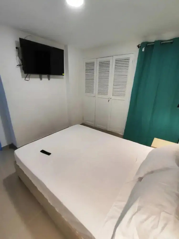 EM3-2G Apartamento de 4 hab Con AA WIFI
