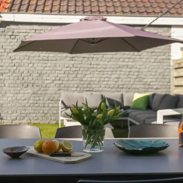 Summer-house With Sunny Garden Nearby Beach