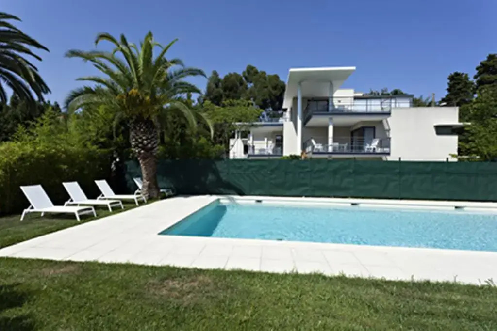 Arthur Properties - Montfleury