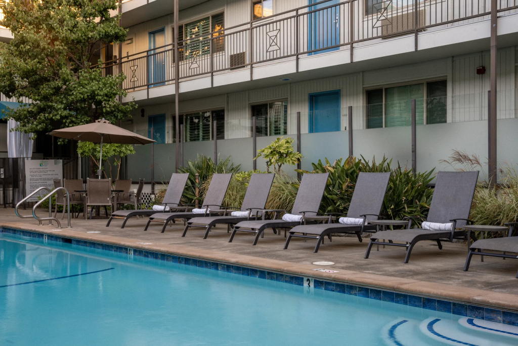 Marin Suites Hotel