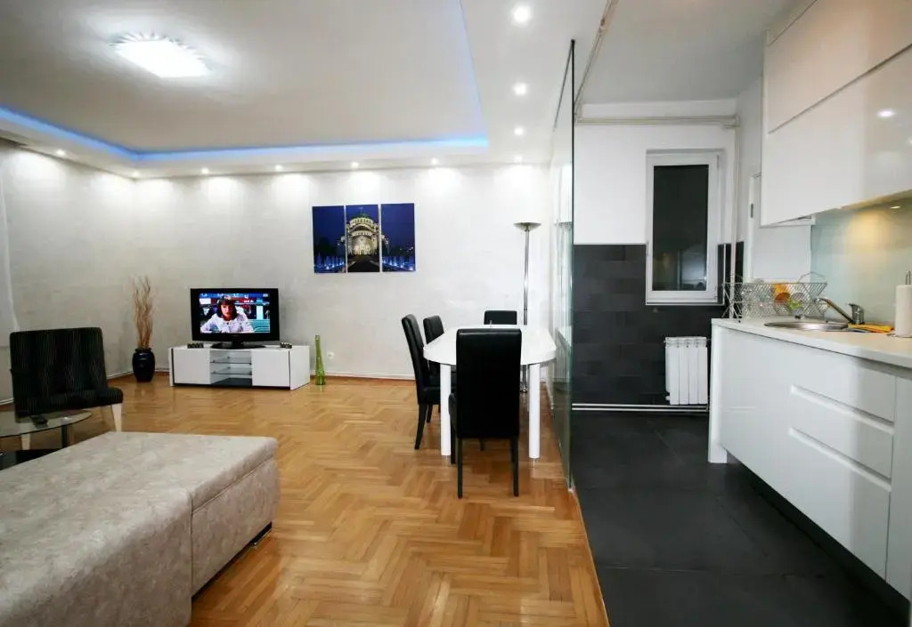Apartment Colossus