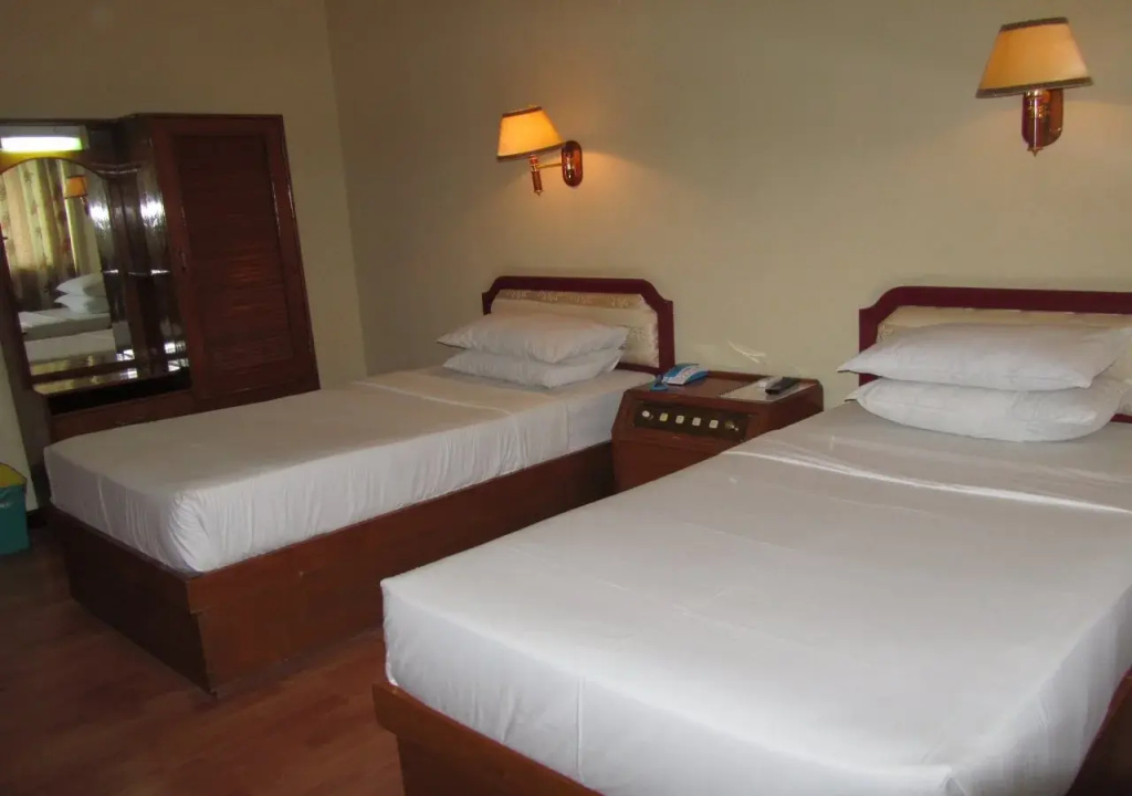 Zegyo Hotel