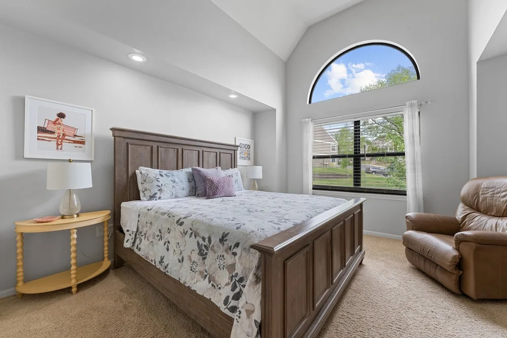 Pr66-8 4 Bedroom Condo