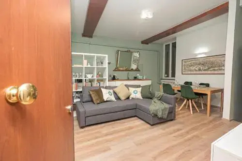Flat 2 Bedrooms 1 Bathroom - Genoa