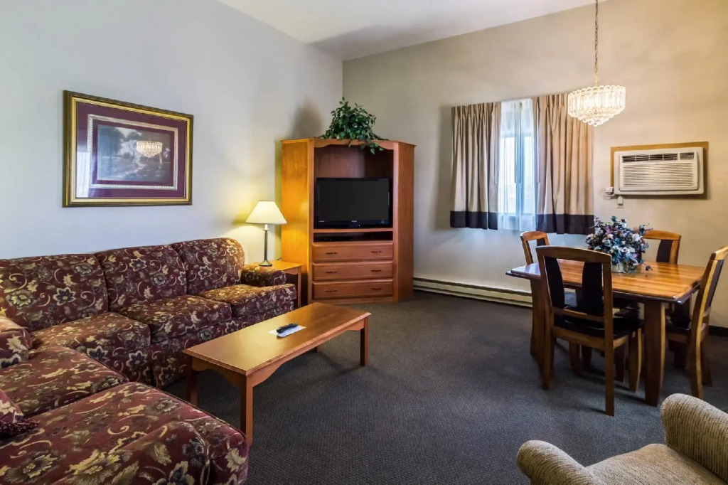 Motel 6 Minot, ND