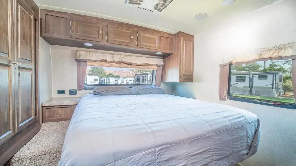 Outdoor Experience Glamping Trailer OK36