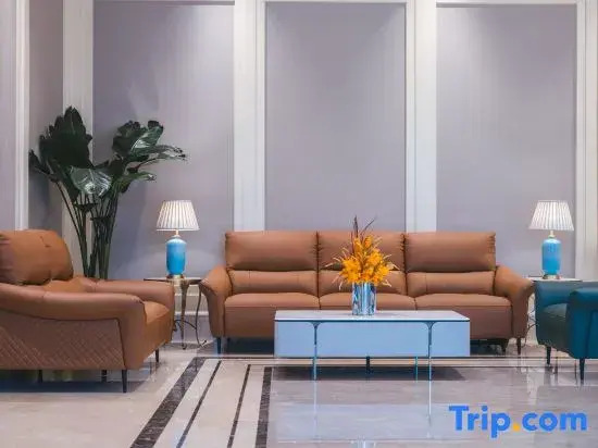 Vienna Hotel (Dali Erhai Railway Station Wanda Branch)