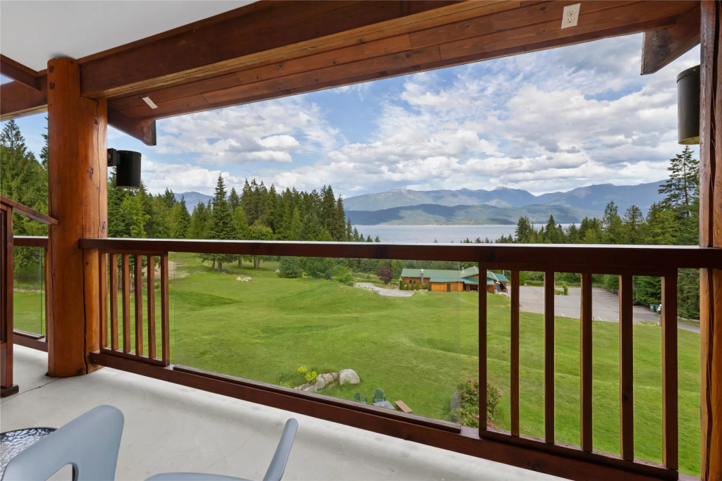 Kootenay Lakeview Resort, BW Signature Collection