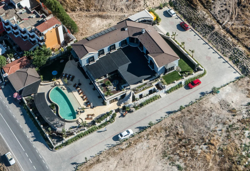 Alacatı Port Ladera Hotel