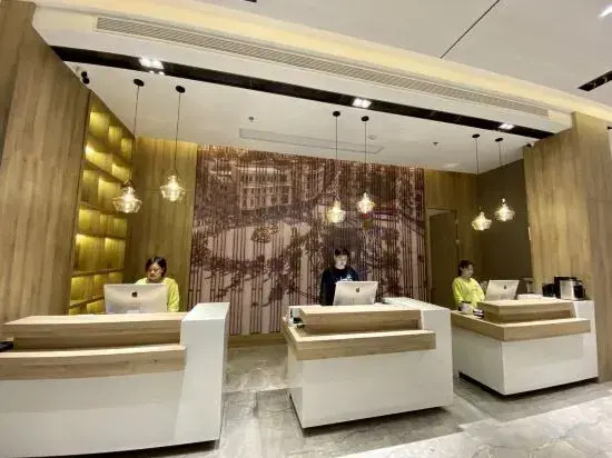 Countryside Yaqing Hotel (Shantou High-speed Railway Station Xinjin Food Plaza)