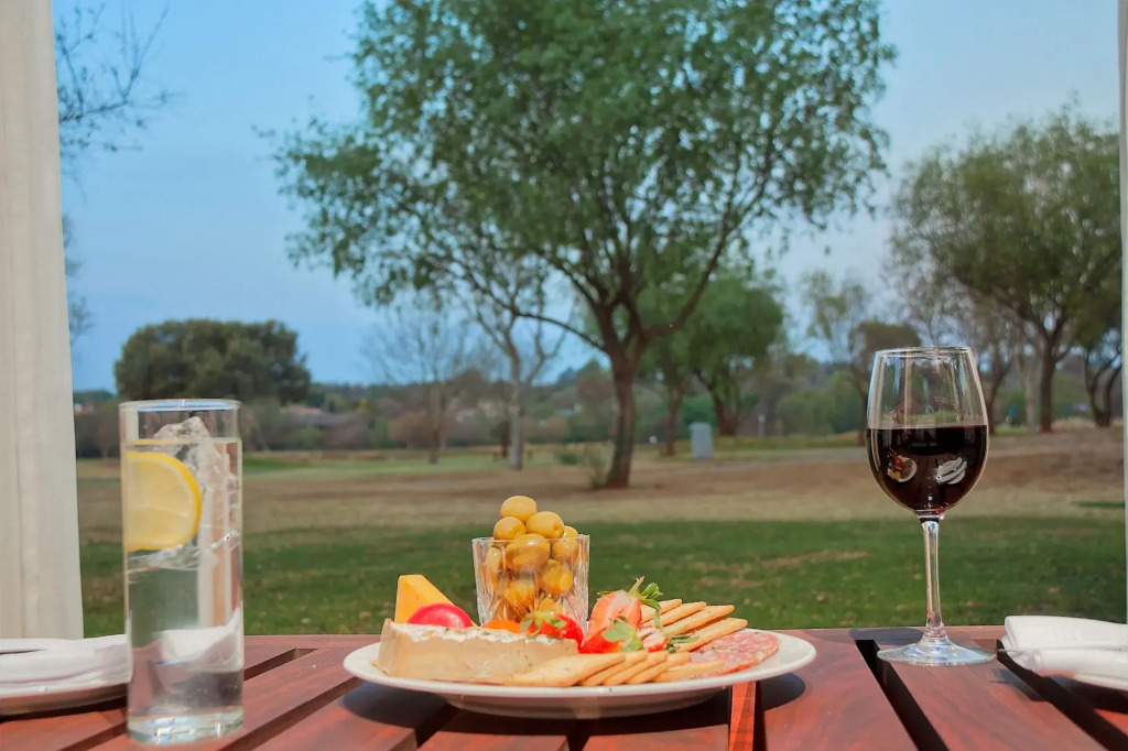 Centurion Golf Suites Boca Walk