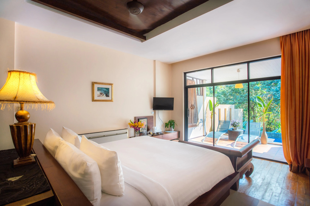 Koh Chang Cliff Beach Resort