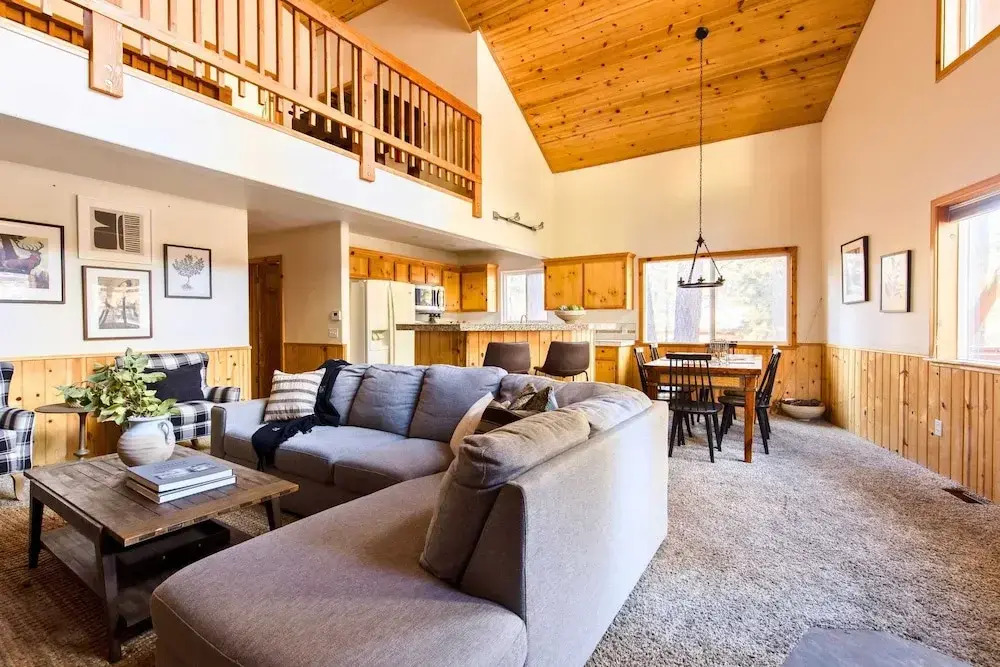 2 Cabins, Close to the Lake Hot Tub, Game Loft, Deck, 6bdr Jumper & Jackhorn