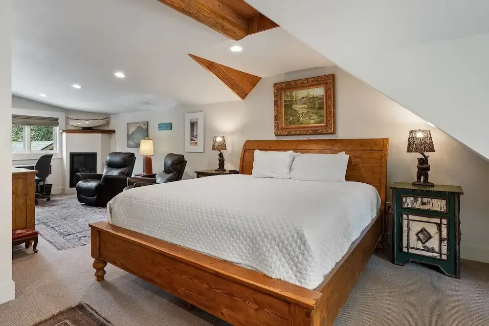 The River House 3 Bedroom Cabin