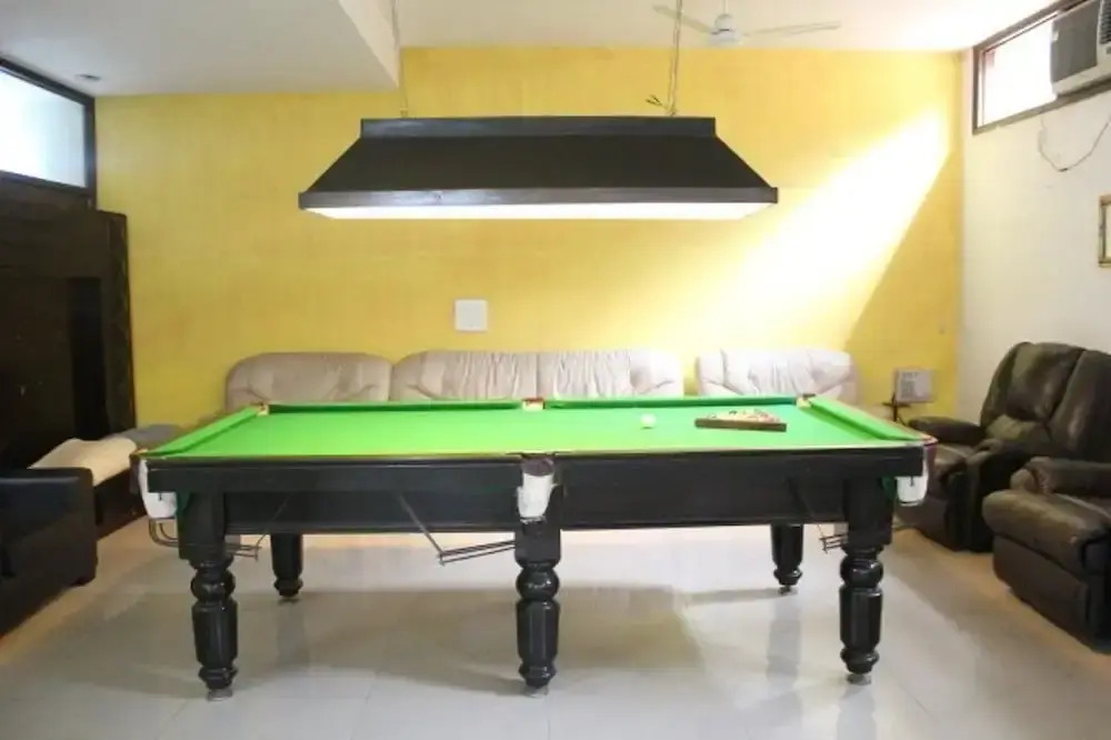 BluO 3BHK Golf course road with Balcony and Lift
